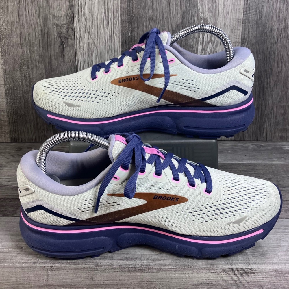 Brooks Ghost 15 Womens Running Shoes 8.5 Medium B Grey Purple Pink 1203801B492 - Picture 2 of 7